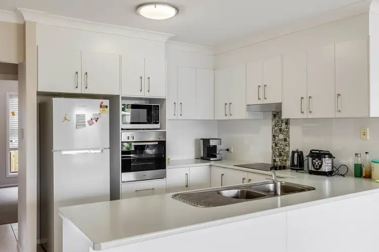 Fourth view of Homely unit listing, 2/11 Sambar Close, Kearneys Spring QLD 4350