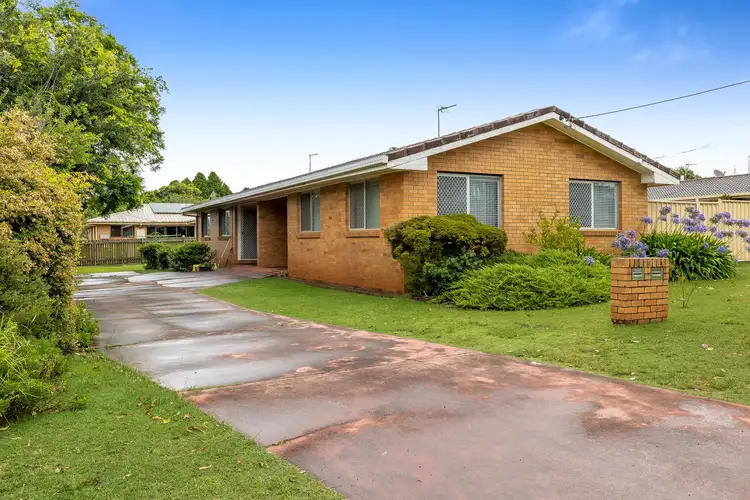 1 & 2/24 Knockator Crescent, Centenary Heights QLD 4350