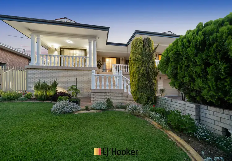 2B Poincaire Street, Stirling WA 6021