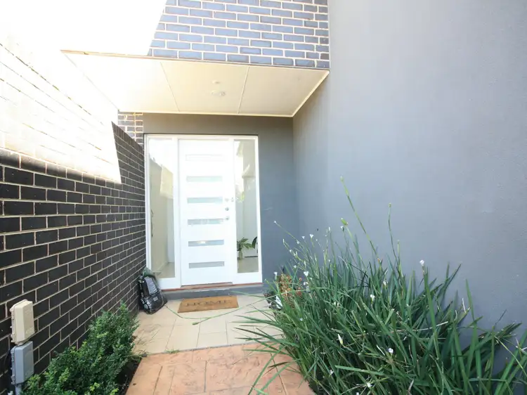 2/26 Ellen Street, Springvale VIC 3171