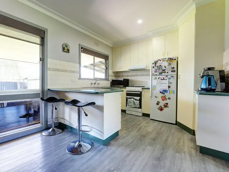 Second view of Homely house listing, 8 Hamilton Crescent, Wangaratta VIC 3677