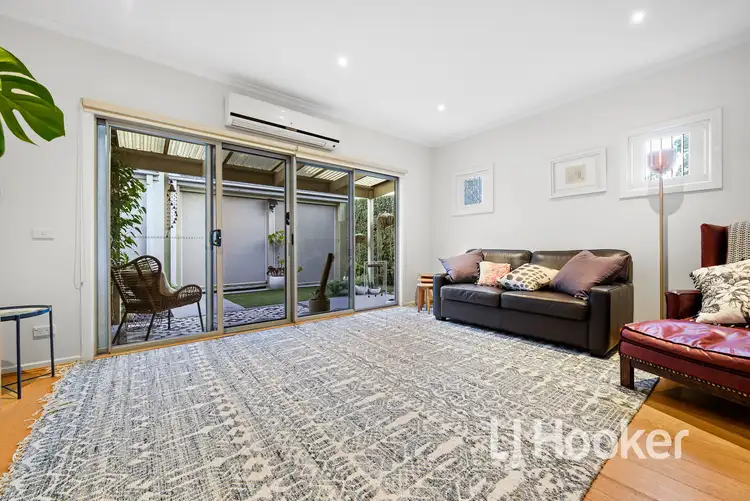 Fifth view of Homely house listing, 15/11 Howqua Place, Pakenham VIC 3810