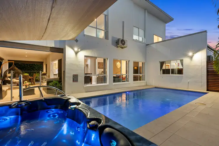 10 Seaspray Street, Thornlands QLD 4164