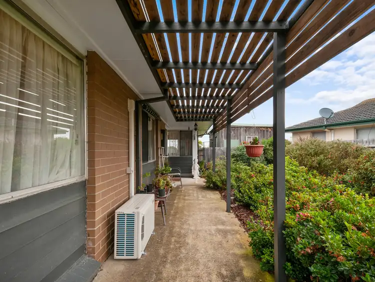 Second view of Homely house listing, 3 Moon Court, Bairnsdale VIC 3875