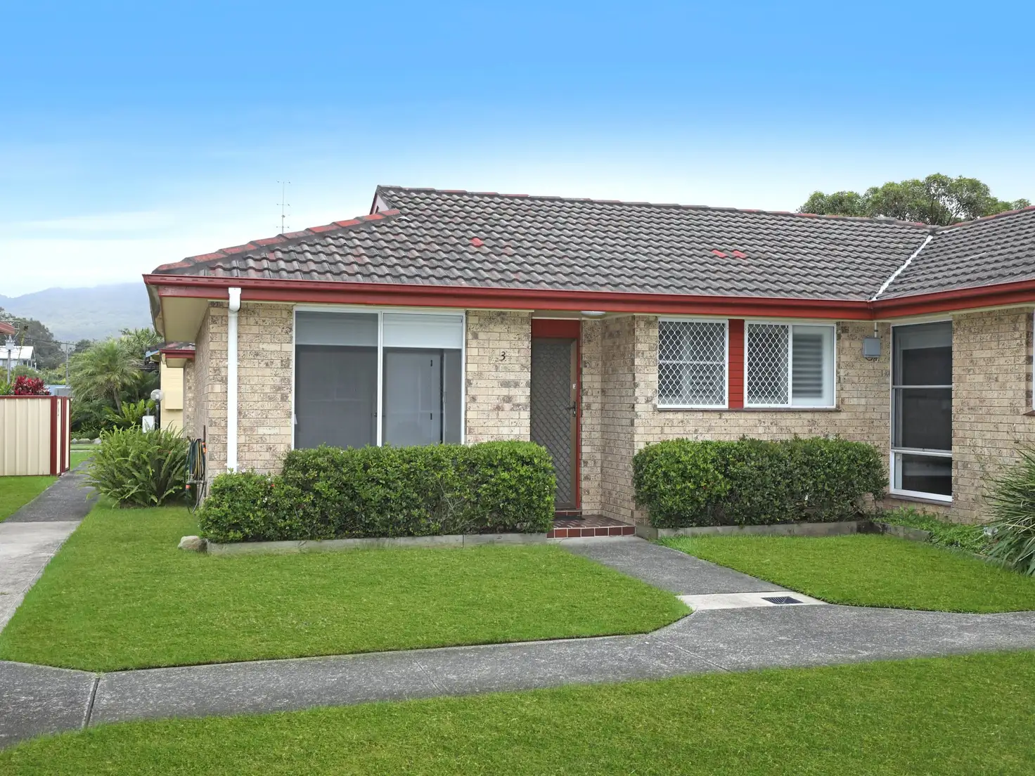 Main view of Homely villa listing, 3/4 Edyth Street, Bellambi NSW 2518