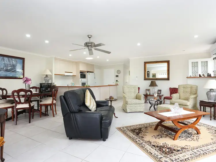 Fifth view of Homely house listing, 2/8 Tradewinds Drive, Banksia Beach QLD 4507