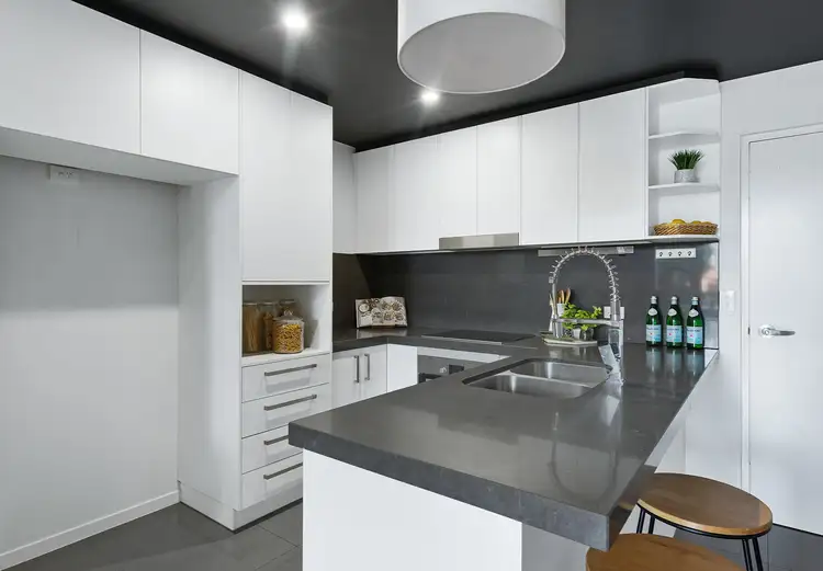 Third view of Homely unit listing, 21/21 Yeronga Street, Yeronga QLD 4104