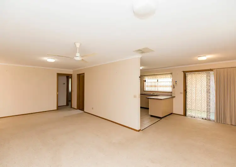 Fifth view of Homely unit listing, Unit 5/8 Milloo Street, Swan Hill VIC 3585