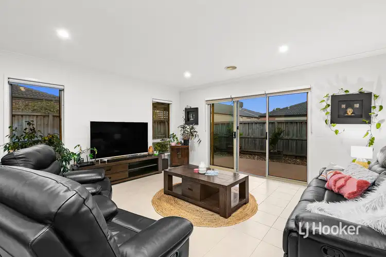 Sixth view of Homely house listing, 31 Arrowgrass Drive, Point Cook VIC 3030