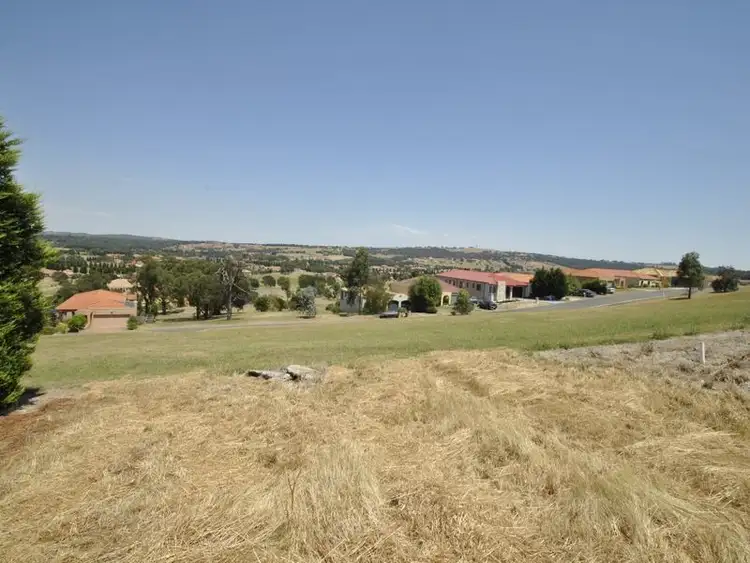 24 Toscana Way, Hidden Valley VIC 3756