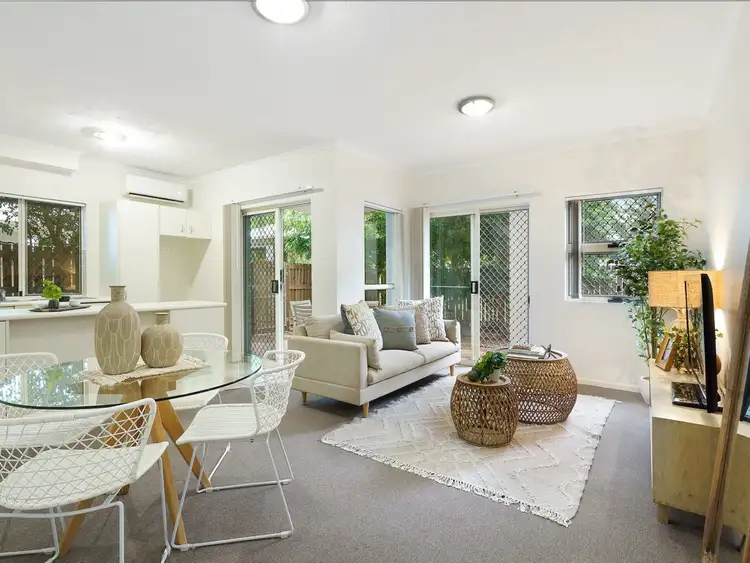 2/75 Riding Road, Hawthorne QLD 4171