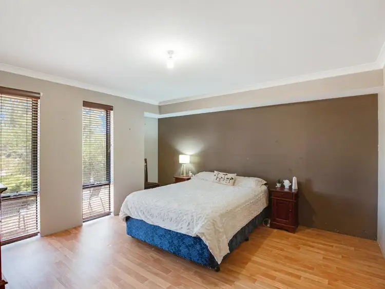 Second view of Homely house listing, 5 Axbridge Link, Leda WA 6170