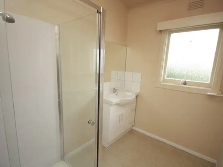 Fifth view of Homely house listing, 16 MORRIS COURT, Springvale VIC 3171