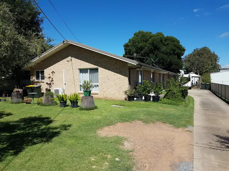 Main view of Homely unit listing, 1 & 2/7 Wattle Avenue, Warwick QLD 4370