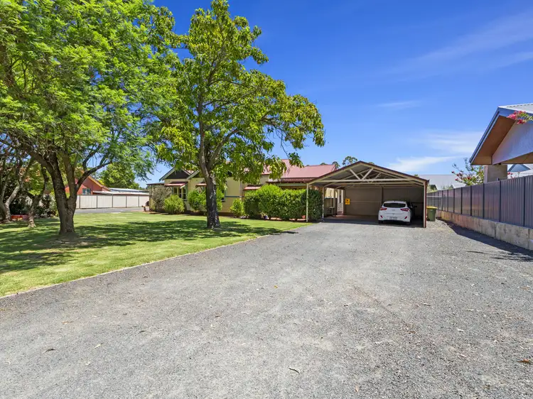 20 Herbert Road, Harvey WA 6220