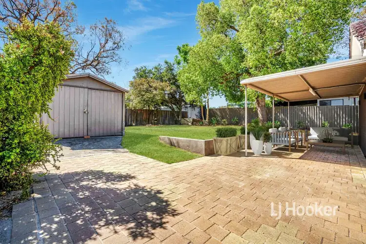 11 Peacock Street, Cloverdale WA 6105