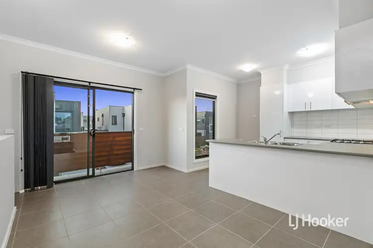 Fifth view of Homely townhouse listing, 27 Sable Circuit, Officer VIC 3809