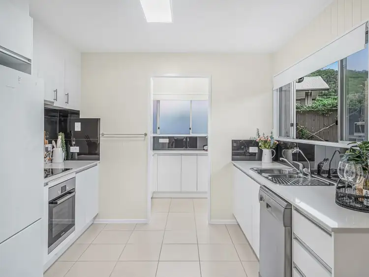 Fifth view of Homely house listing, 44 Hillview Crescent, Whitfield QLD 4870