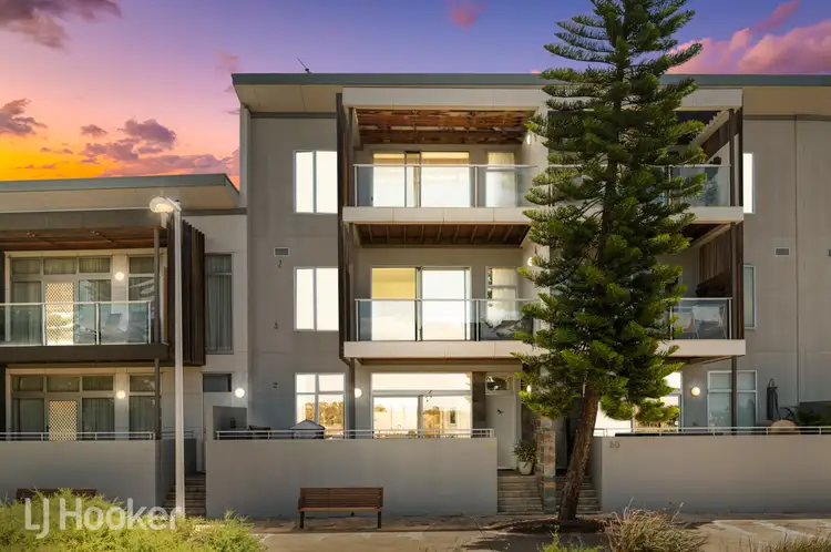 Main view of Homely townhouse listing, 18 Yao Cove, New Port SA 5015