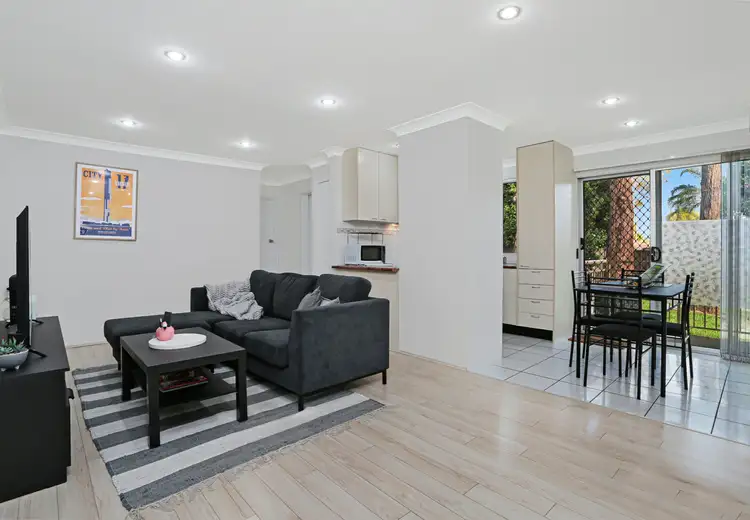 Unit 10 16 Derby St, Minto NSW 2566