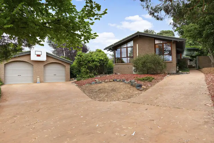 9 Loder Place, Kambah ACT 2902