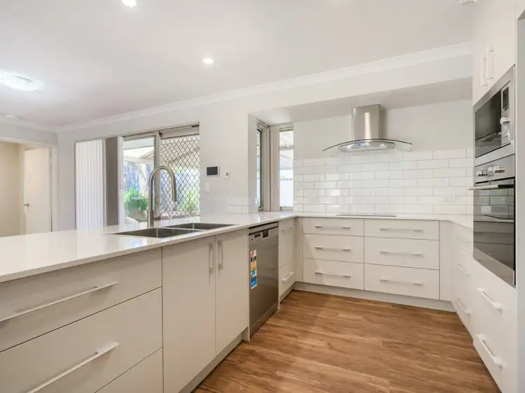 21 Brignell Gardens, Parmelia WA 6167