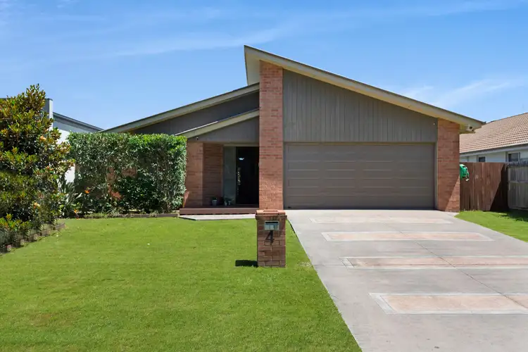 4 Cimmaron Circuit, Thornlands QLD 4164
