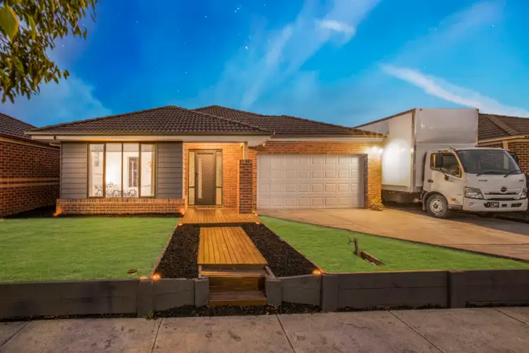 14 Sweet Pea Drive, Pakenham VIC 3810