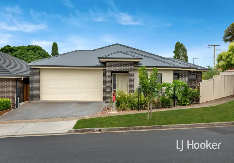 8 Fairview Tce, Clearview SA 5085