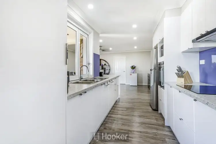 Sixth view of Homely house listing, 9 Honey Oak Drive, Toronto NSW 2283