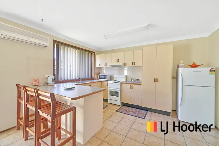 2/63 Kingsclare Rd, Leumeah NSW 2560