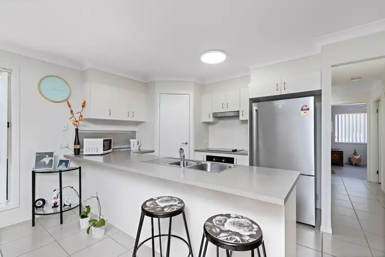 Third view of Homely villa listing, 1/120 Beach Street,, Cleveland QLD 4163
