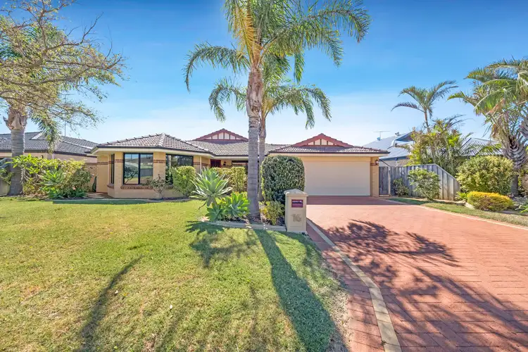 16 Seaforth Drive, Halls Head WA 6210