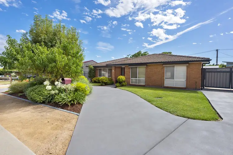 10 Emily Bulcock Crescent, Gilmore ACT 2905