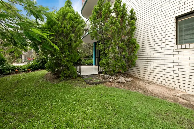 Sixth view of Homely unit listing, 1/19 Akeringa Place, Mooloolaba QLD 4557