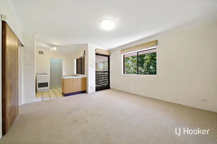 Second view of Homely unit listing, 4/17 Medley Street, Chifley ACT 2606