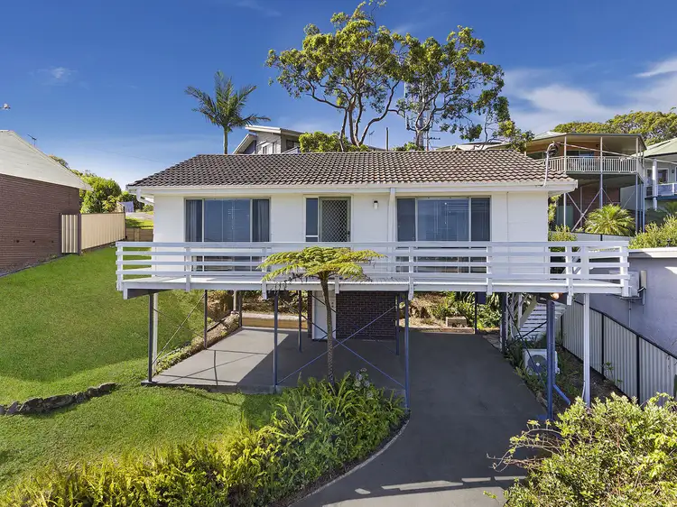 Second view of Homely house listing, 4 Valley View Road, Bateau Bay NSW 2261
