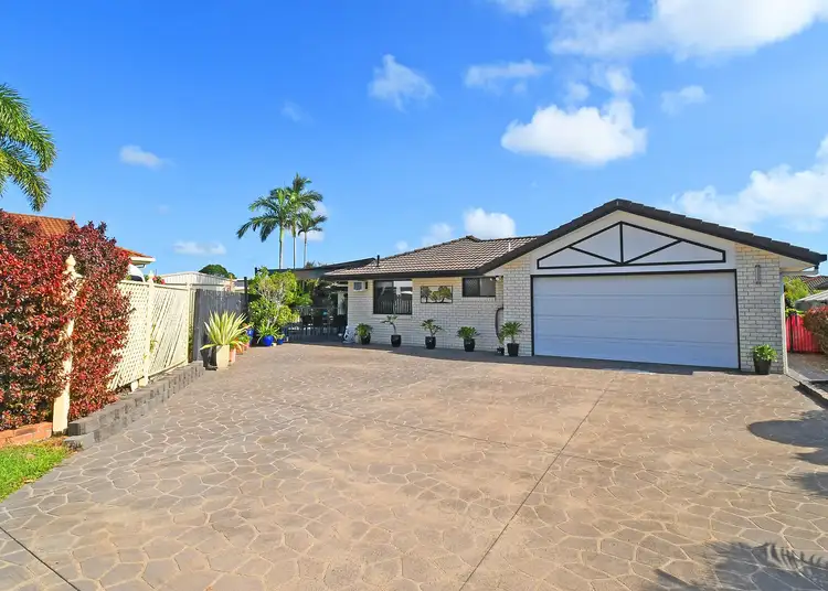 17 Delmo Court, Urraween QLD 4655