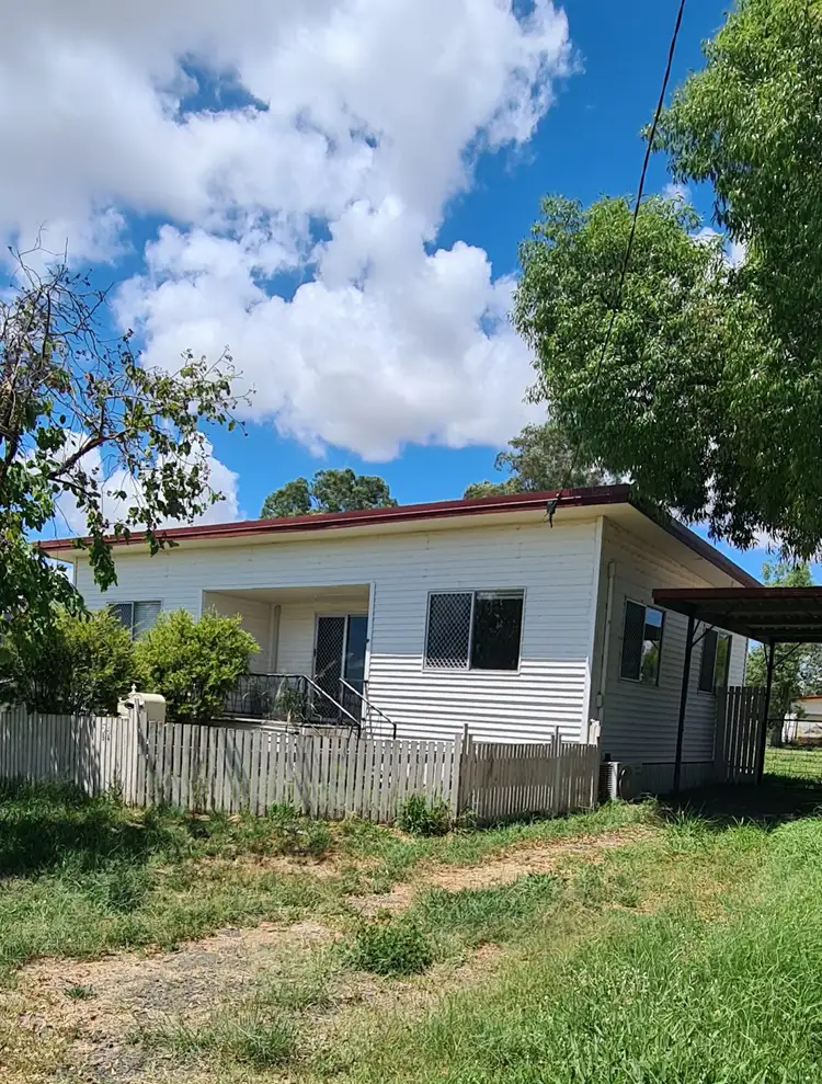 54 Elmer Street, Roma QLD 4455