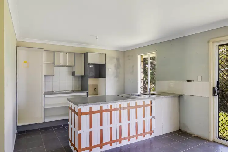 Sixth view of Homely house listing, 2 Alpine Court, Cranley QLD 4350