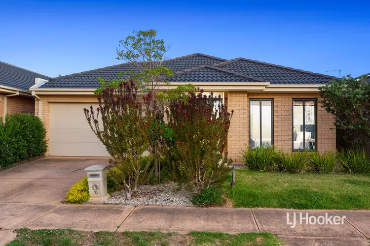 Main view of Homely house listing, 10 Seafarer Way, Sanctuary Lakes VIC 3030