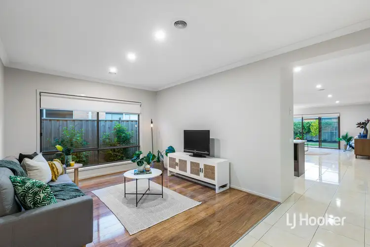Second view of Homely house listing, 10 Seafarer Way, Sanctuary Lakes VIC 3030