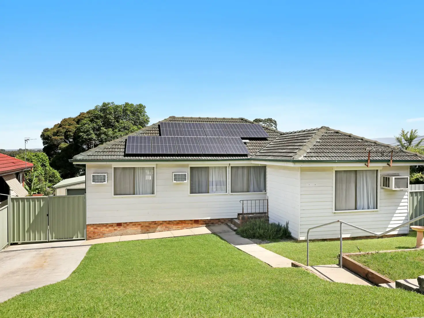 Main view of Homely house listing, 33 Cumberland Street, Berkeley NSW 2506