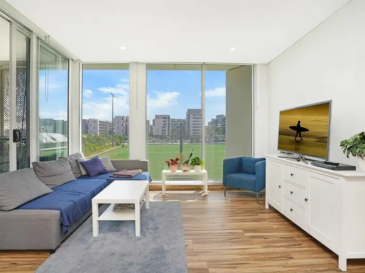 106/8 Rose Valley Way