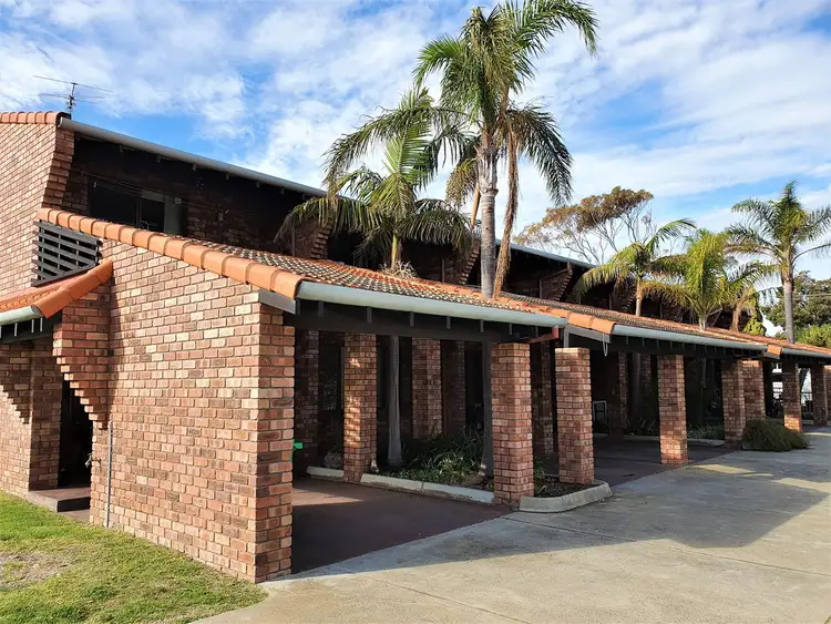 2/79 Stirling Street, Bunbury WA 6230
