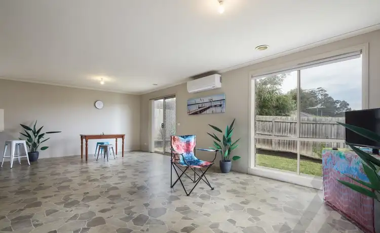 Third view of Homely house listing, 8 Palm Square, Drouin VIC 3818