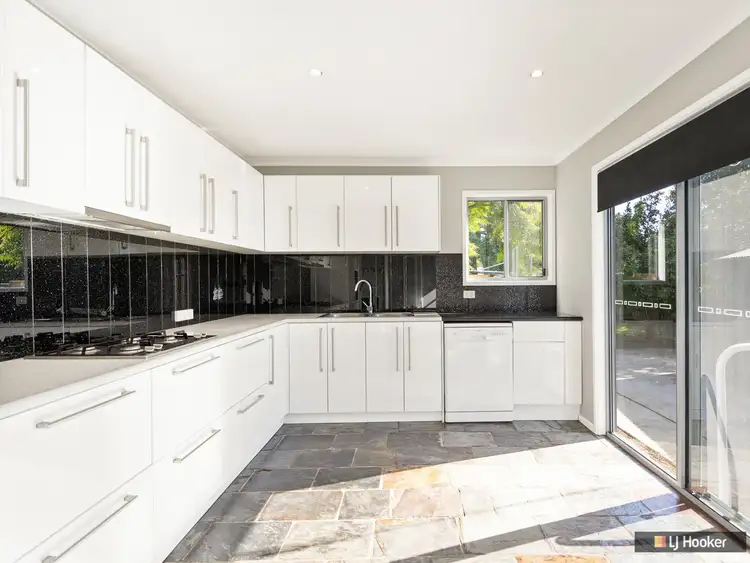 Sixth view of Homely house listing, 33 CHALLENGER CLOSE, Whittington VIC 3219