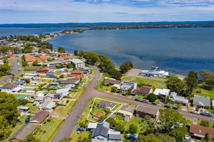 1 Leonard Avenue, Toukley NSW 2263