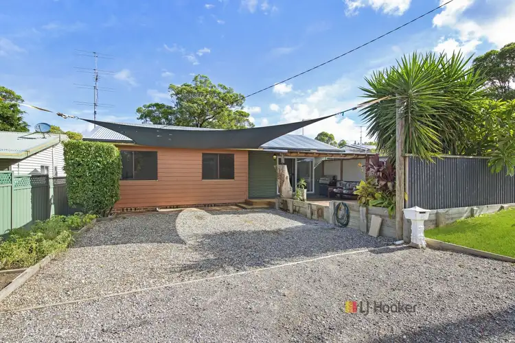 6 Oak Road, Charmhaven NSW 2263