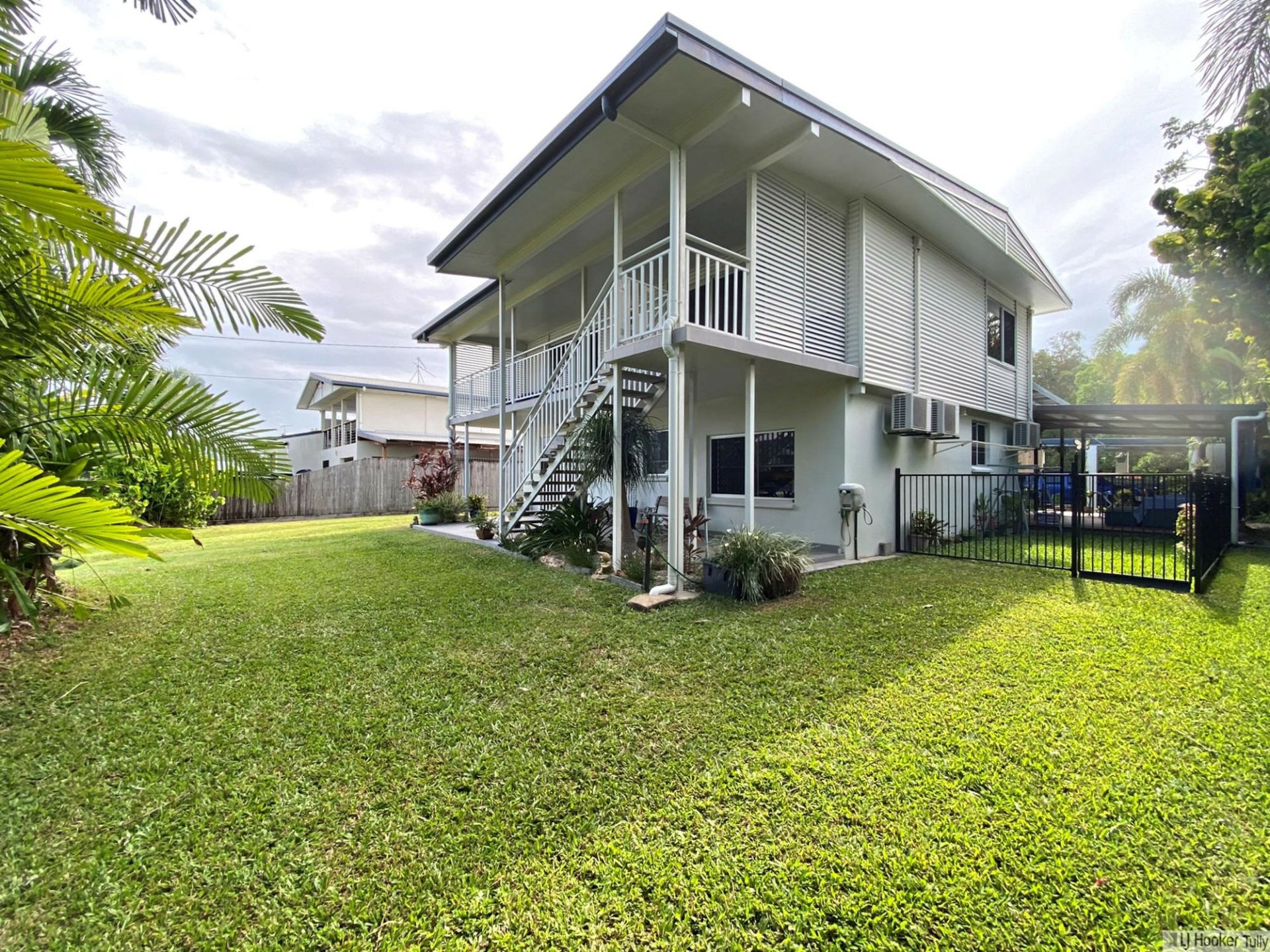 51 Taylor Street, Tully Heads QLD 4854